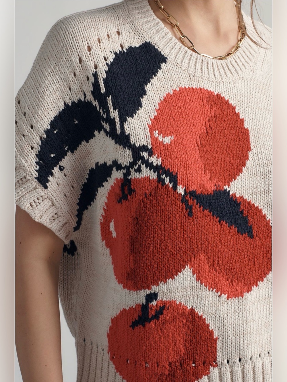 NWT Anthropologie Maeve Short-Sleeve Crew-Neck Apple  Motif Graphic Sweater - Picture 2 of 4
